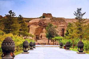 Strada che porta alle Grotte di Yungang