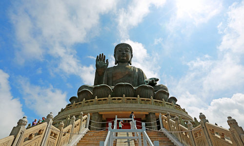 Buddha di Tian Tan