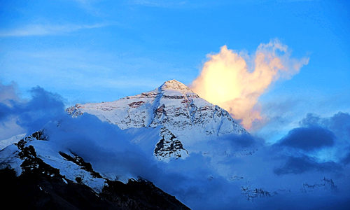 Monte Everest al tramonto