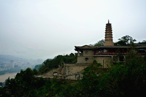 Panorama della Collina della Pagoda Bianca.jpg