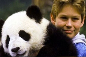 Il protagonista Ryan Tyler e Panda