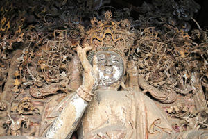 Scultura in legno nel Tempio di Shuanglin