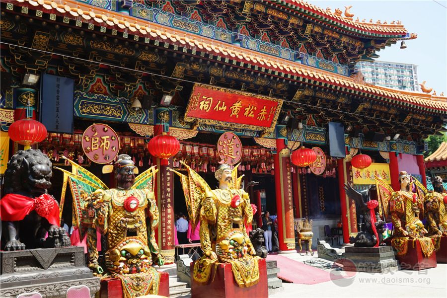 Visitare la Cina in 9 Giorni da Shanghai a Hong Kong